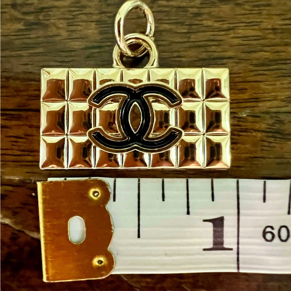 CHANEL Authentic Gold and Black Pendant for Necklace - Picture 10 of 12